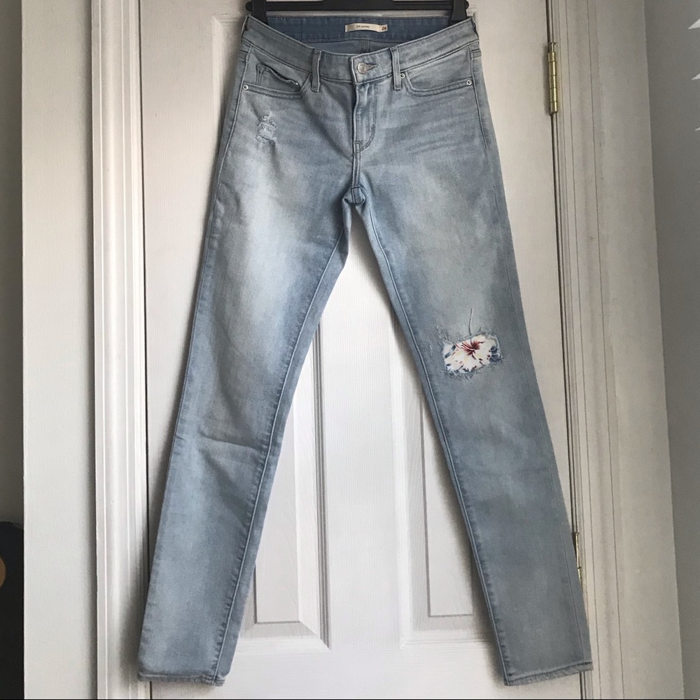 Levi’s flower print patch skinny jeans